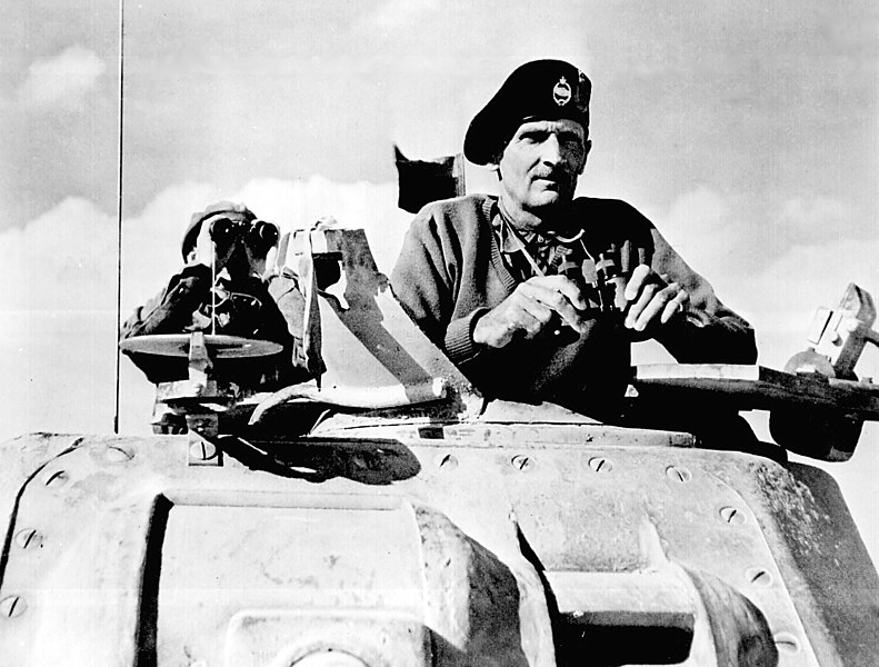 Fil:Montgomery watches his tanks move up.jpg