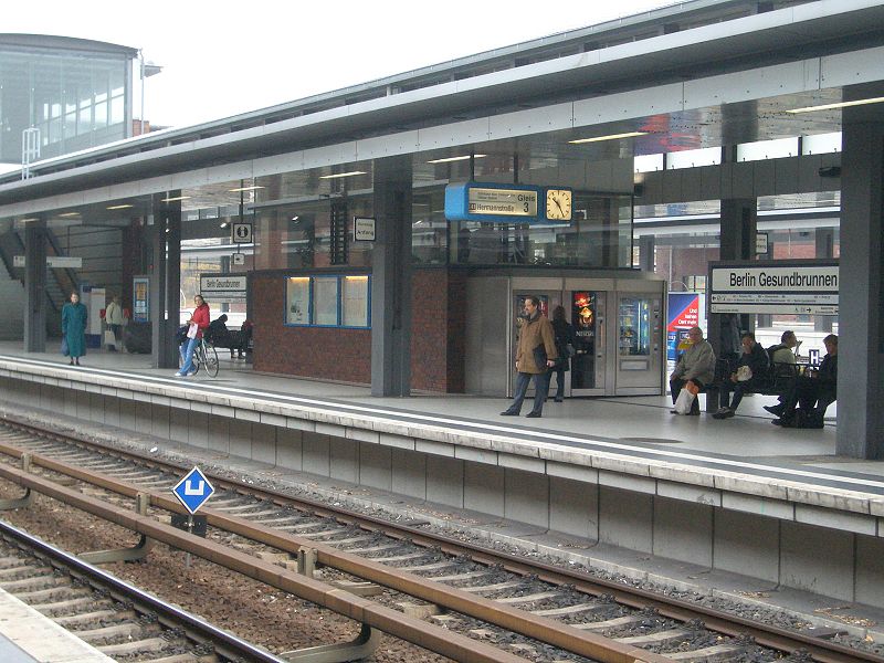 Fil:S-Bahn Berlin Gesundbrunnen.jpg