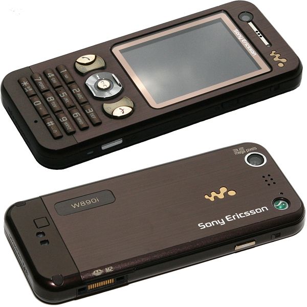 Fil:Sony Ericsson W890i (Mocha Brown), front and back.jpg