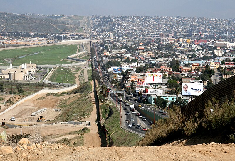 Fil:Border Mexico USA.jpg