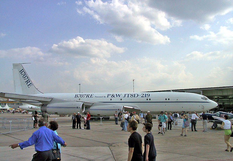 Fil:Boeing 707 RE - ILA2002.jpg