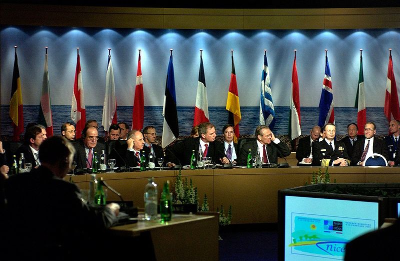 Fil:NATO-Verteidigungsministerkonferenz Nice 2005.jpg