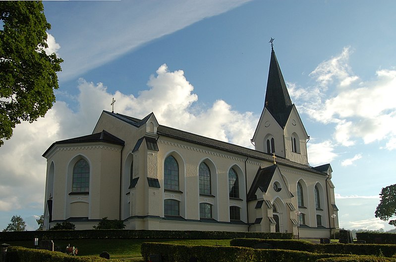 Fil:Brunskogs kyrka nordostvy.jpg