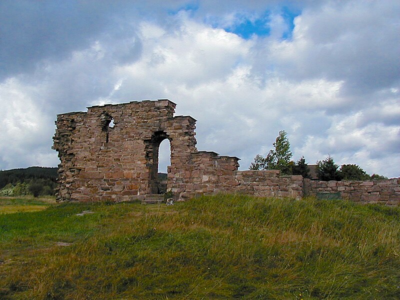 Fil:Margaretha Kirken Ruin.jpg