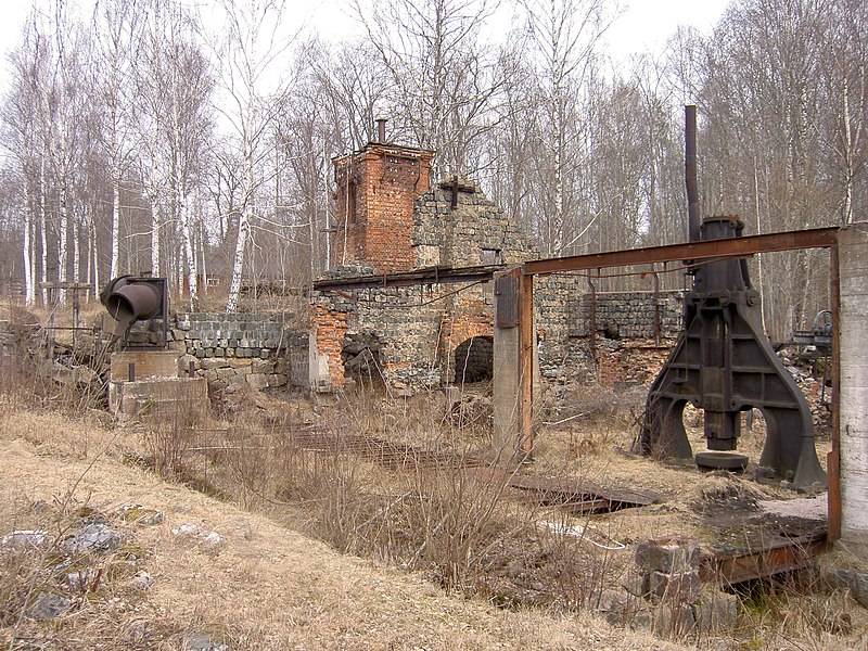 Fil:Ruin av hammaren Horndals bruk.jpg