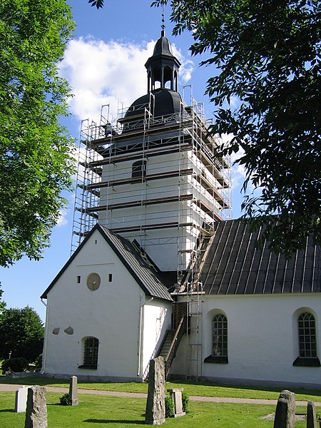 Fil:Färentuna church.JPG