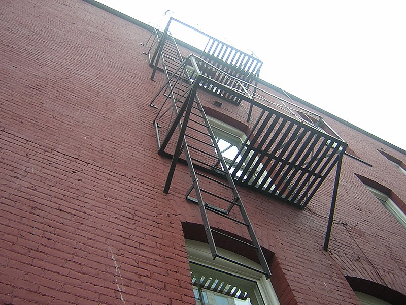 Fil:Vancouver fire escape ladder.jpg