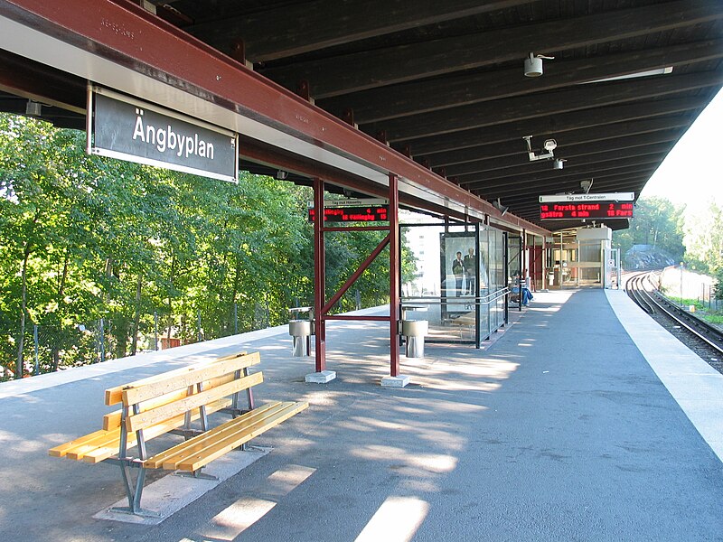 Fil:Stockholm subway ängbyplan 20060913 001.jpg