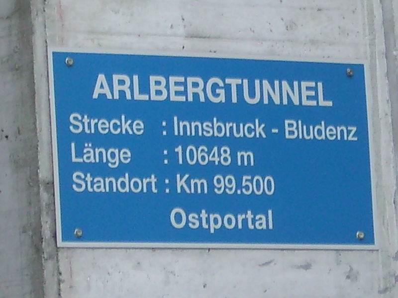 Fil:Arlberg-Ostportal-Schild.JPG