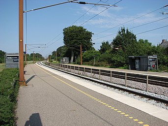 Denmark-Holmstrup railroad station.jpg