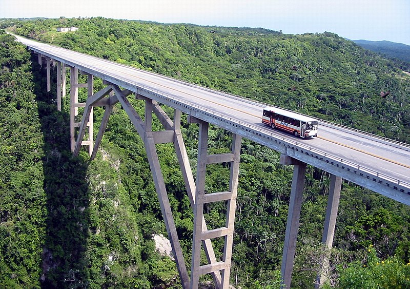 Fil:Ponte de Bacunayagua.JPG