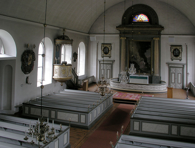 Fil:Roks kyrka nave.jpg