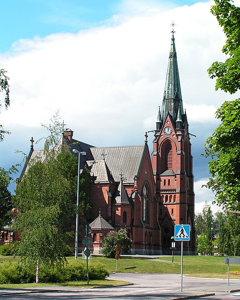 Fil:Umeå Stads kyrka 07-06-30.jpg