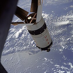 S-IVB från Apollo 7 (NASA). 2000 SG344 tros vara ett raketsteg av samma typ, kanske från Apollo 12.