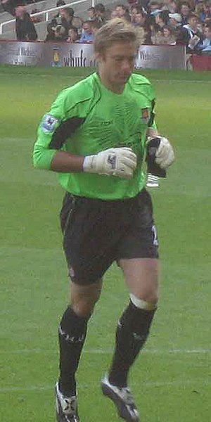 Fil:Robert Green cropped.jpg