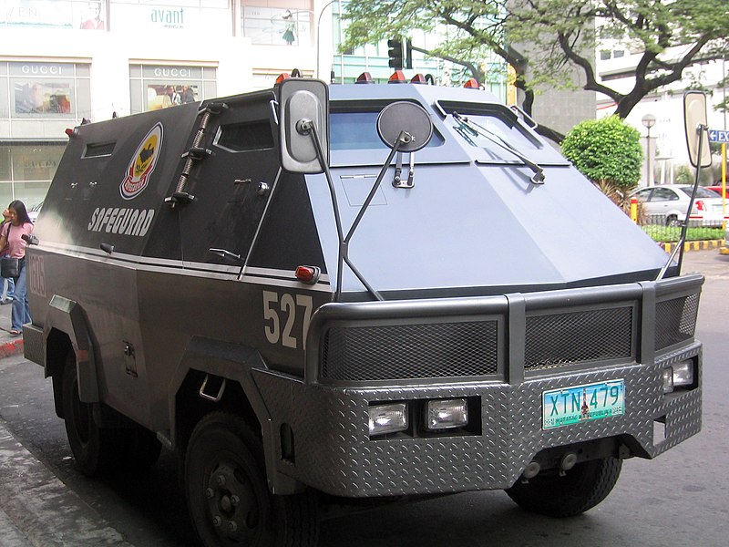 Fil:Armored-car-Manila.jpg