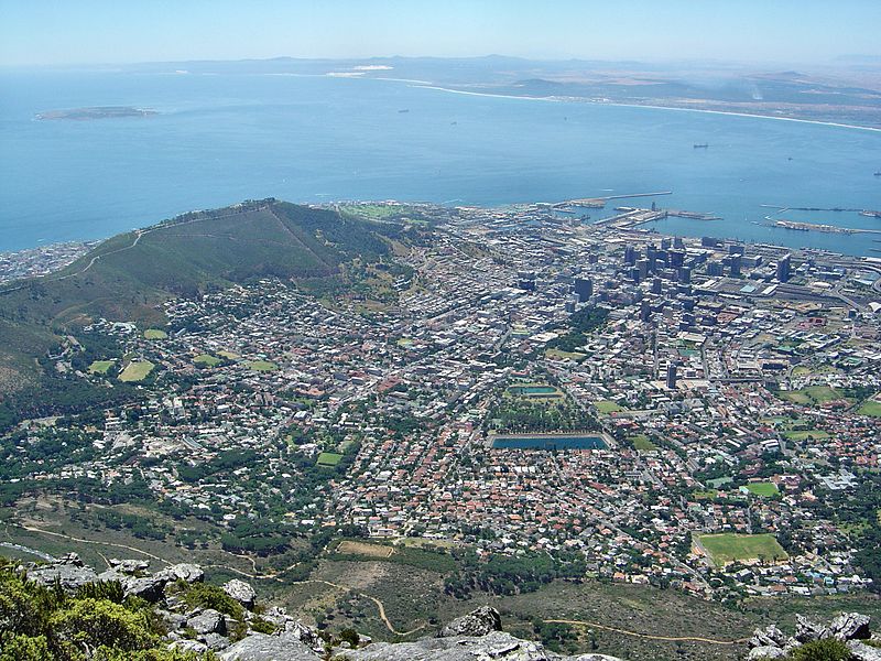 Fil:Cape Town and Robben Island seen from Table Mountain.jpg