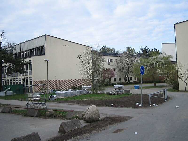 Fil:Kärrtorps gymnasium.jpg