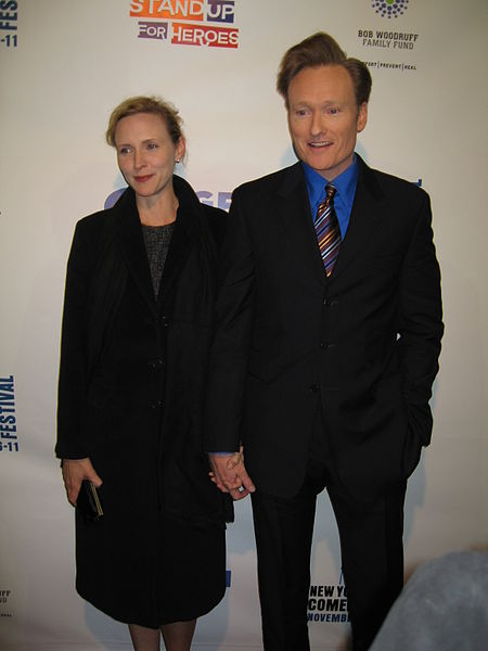 Fil:O'Brien, Conan (with Elizabeth Ann Powel).jpg