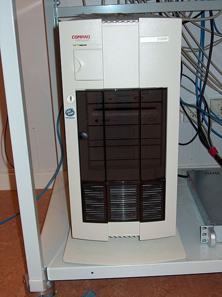 Fil:Compaq Proliant 2500.JPG