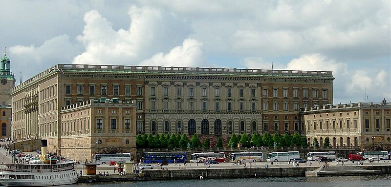 Fil:Royal-Palace-Stockholm.jpg