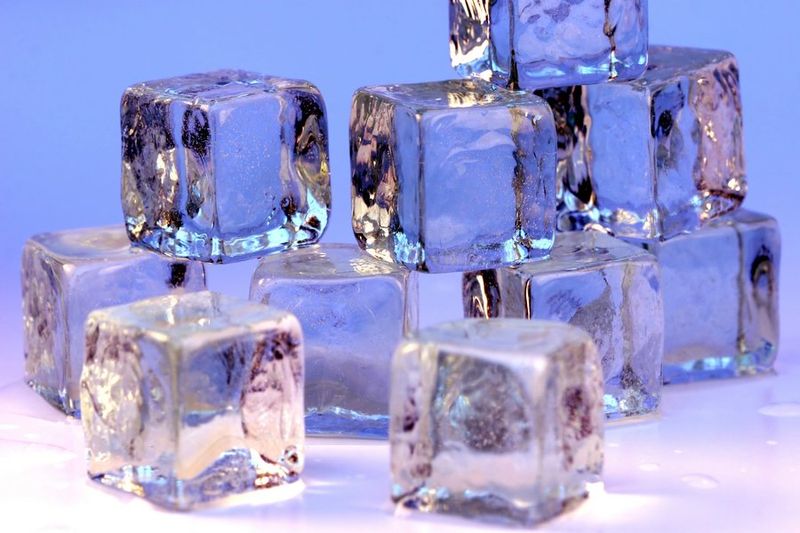 Fil:Ice cubes openphoto.jpg