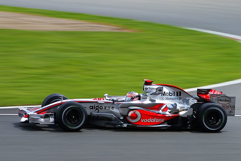 Fil:Fernando Alonso 2007 Britain.jpg