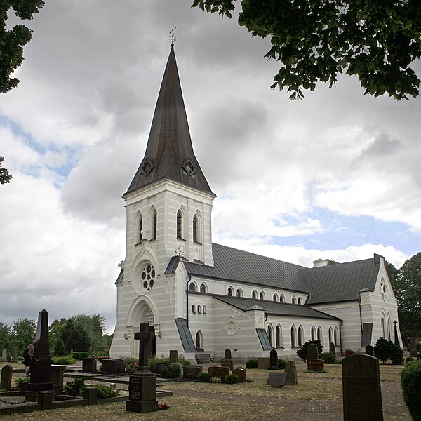 Fil:Nosaby kyrka-1.jpg