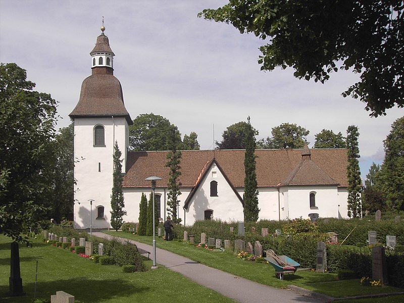 Fil:Östra Eneby kyrka 2007.jpg