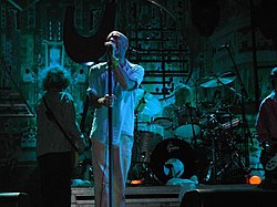 R.E.M. under en konsert i Padua, Italien 2003