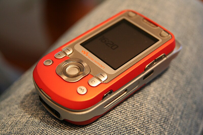Fil:Sony Ericsson W550i 01.jpg