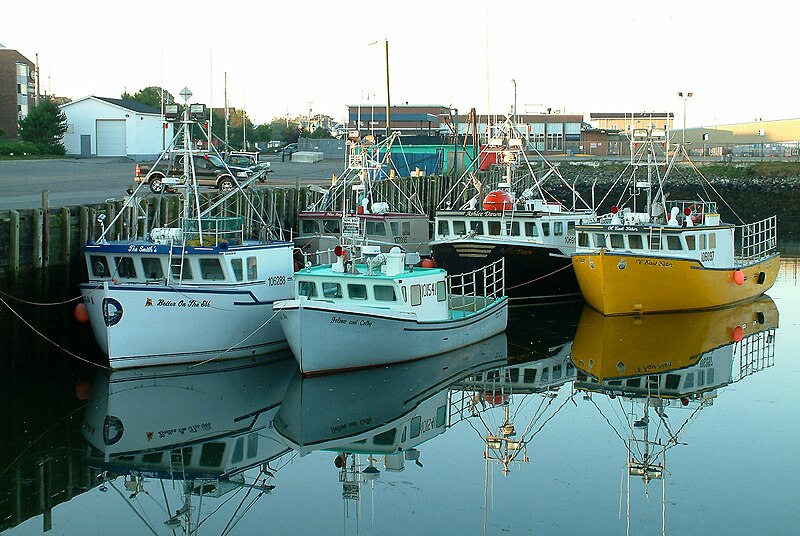 Fil:YarmouthNS FishingBoats.jpg