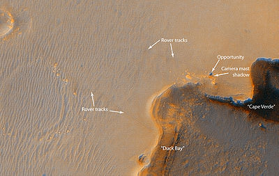 Opportunity at Victoria Crater from Mars reconnaissance orbiter.jpg