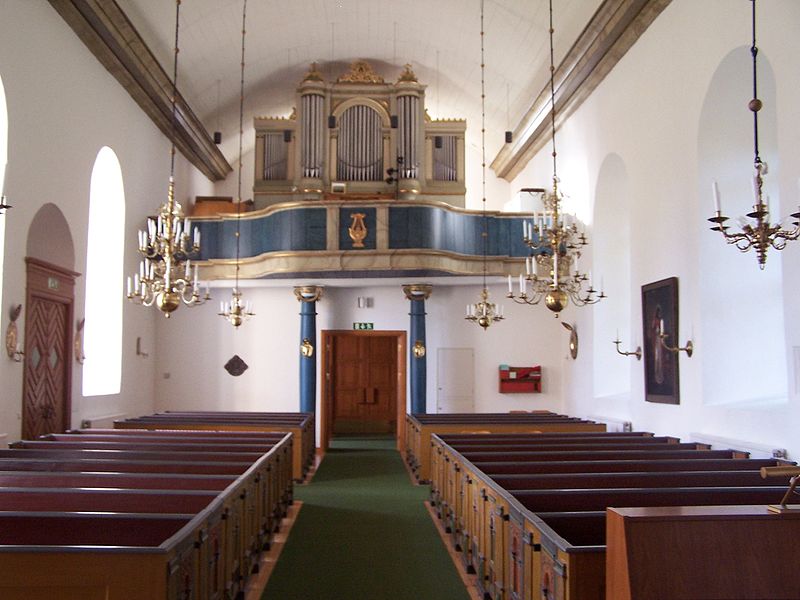 Fil:Arby kyrka interior.jpg