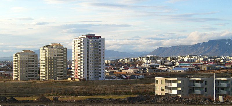 Fil:Suburban Reykjavík1.JPG