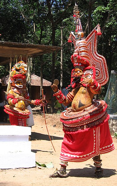 Fil:Theyyam North Kerala Religious Ritual.jpg