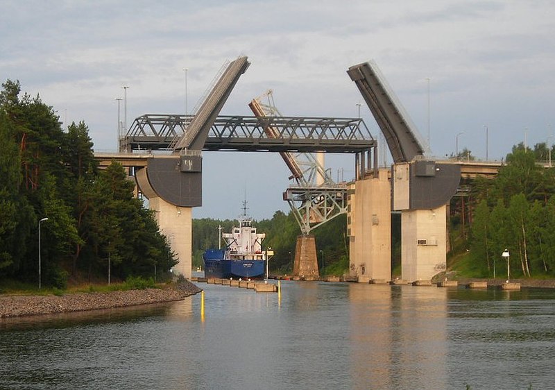 Fil:Bridges of Södertälje.jpg