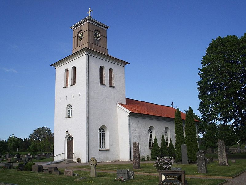 Fil:Kullings-Skövde kyrka, den 16 juni 2006, bild 3.JPG