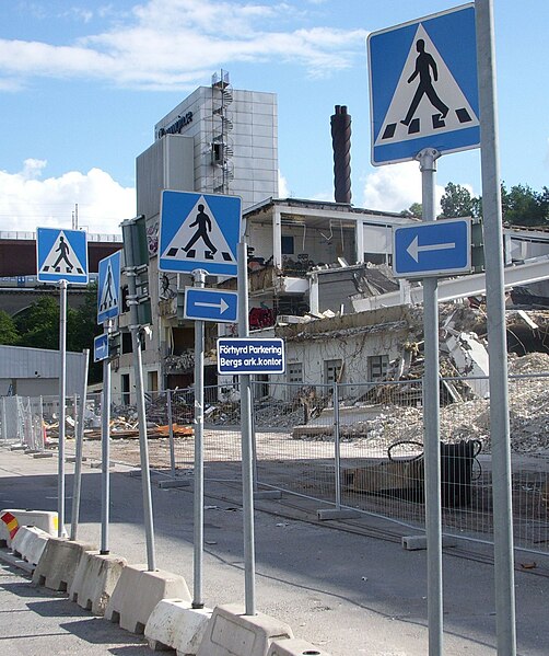 Fil:Swedish Road signs.jpg