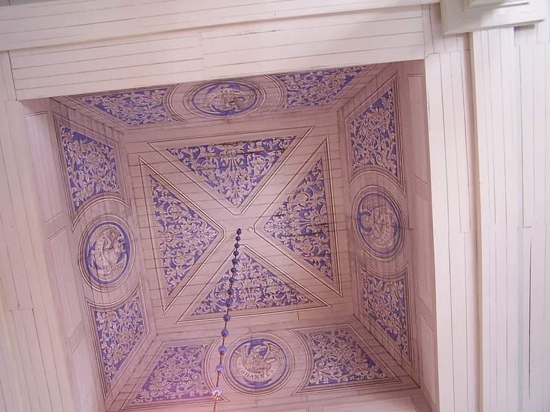 Fil:Amiralitetskyrkan ceiling.jpg