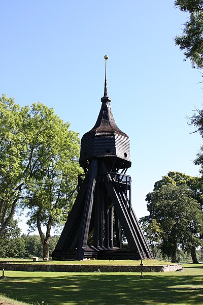 Fil:Sweden-Vissefjaerda bell tower.jpg