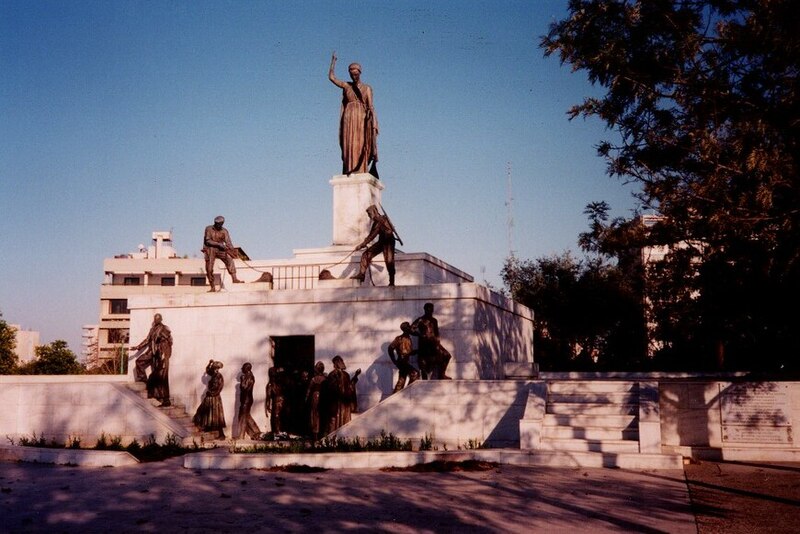 Fil:Monumento Guerra Independencia.jpg