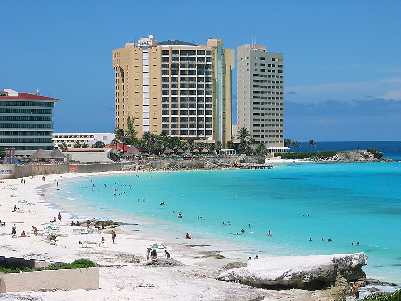 Fil:Cancun Beach.jpg