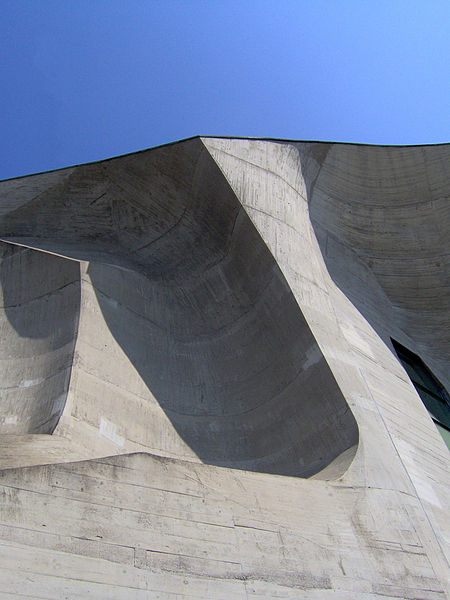 Fil:Dornach goetheanum suedseite detail07.jpg