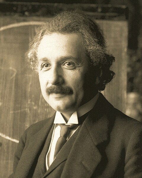 Fil:Einstein1921 by F Schmutzer 2.jpg
