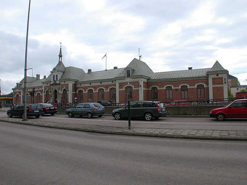 Fil:Karlstad railway station Karlstad Sweden.JPG