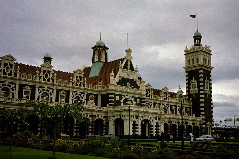 Fil:Dunedin Railway Station.jpg