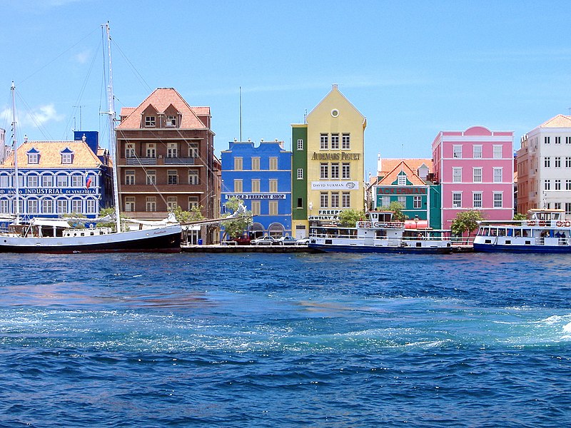 Fil:Willemstad harbor.jpg