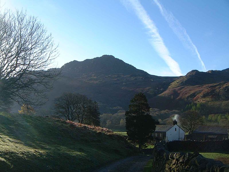 Fil:Harter Fell from Wha House Farm.jpg