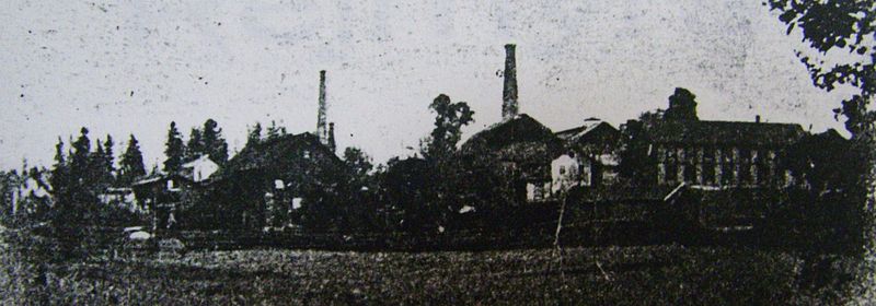 Fil:Reijmyre glasbruk omkring år 1905.JPG